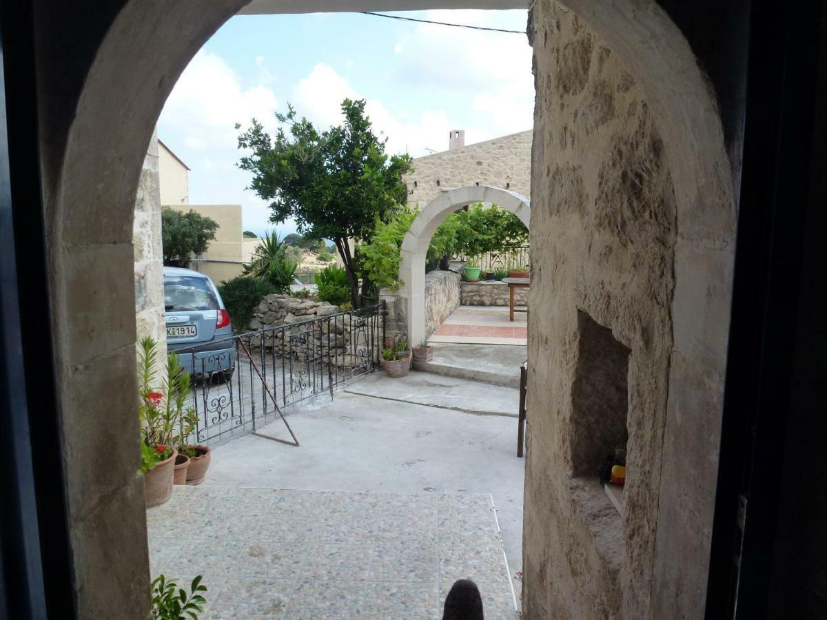 Arches Eleftherna Exterior photo